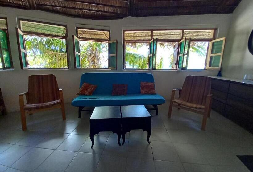 اتاق لوکس با چشم‌انداز دریا, Moheli Laka Lodge