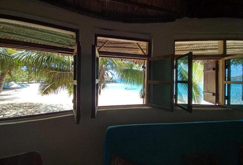اتاق لوکس با چشم‌انداز دریا, Moheli Laka Lodge
