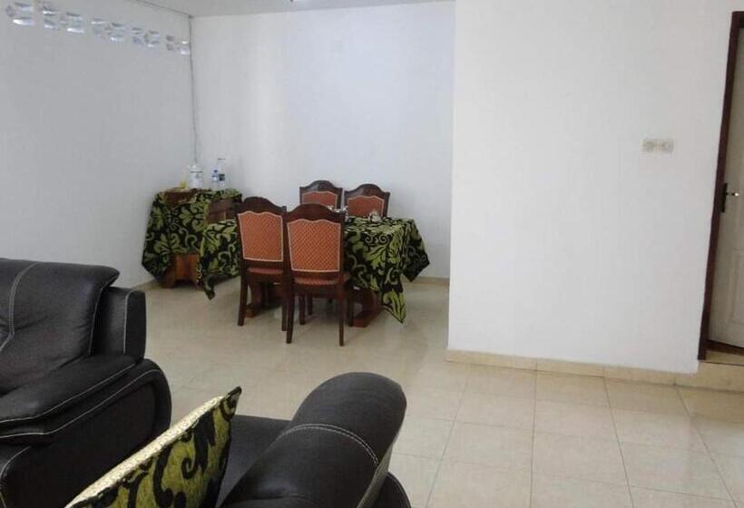 استودیوی لوکس, Medina Hotel   Mutsamudu