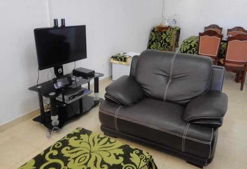 استودیوی لوکس, Medina Hotel   Mutsamudu