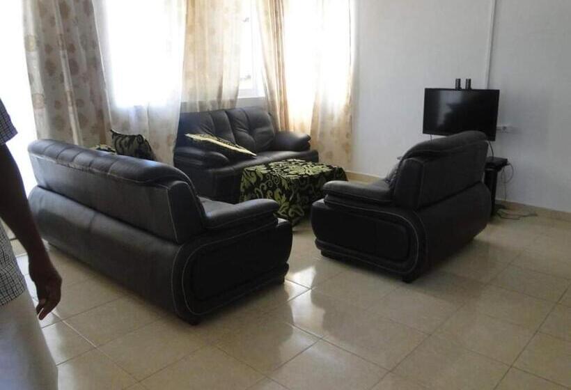 استودیوی لوکس, Medina Hotel   Mutsamudu
