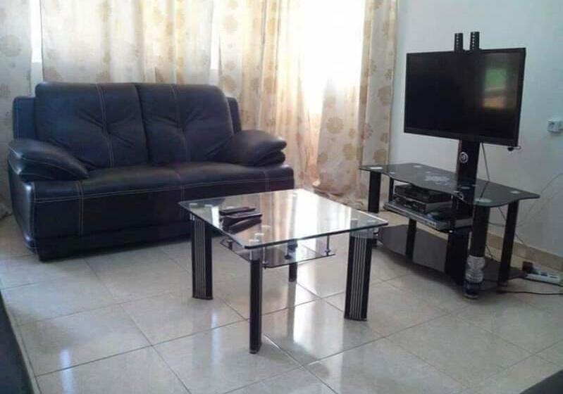 استودیوی لوکس, Medina Hotel   Mutsamudu