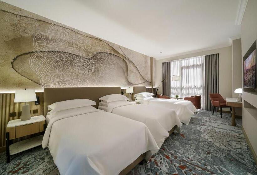 اتاق استاندارد سه تخته با چشم‌انداز, Rotana Al Manakha Madinah