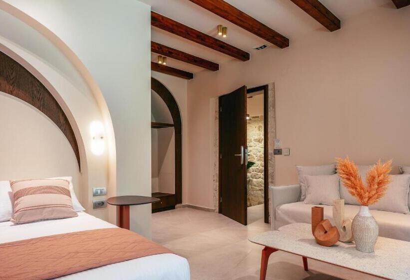 سوییت جونیور, La Montre Luxury Boutique Suites