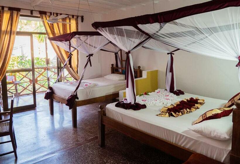 اتاق خانوادگی, Ahg Waridi Beach Resort & Spa