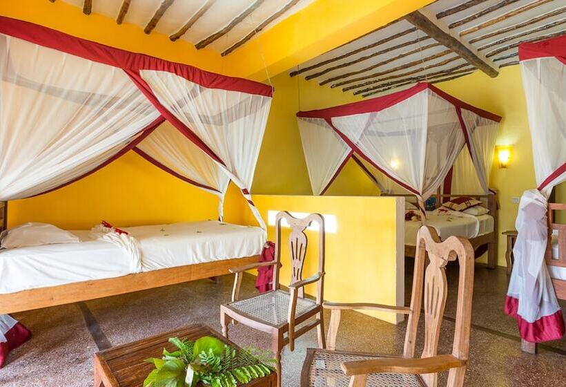 اتاق خانوادگی, Ahg Waridi Beach Resort & Spa