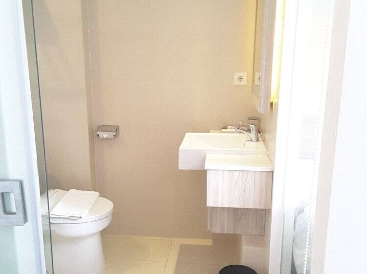 اتاق لوکس, Akshaya Hotel Karawang