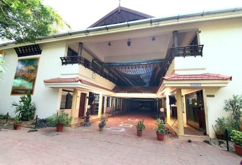 سوییت خانوادگی, Guruvayoor Resort