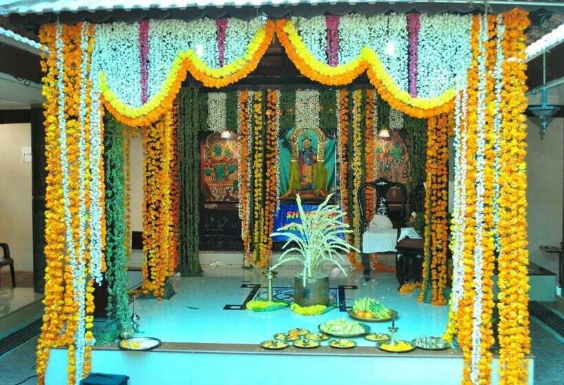 سوییت خانوادگی, Guruvayoor Resort