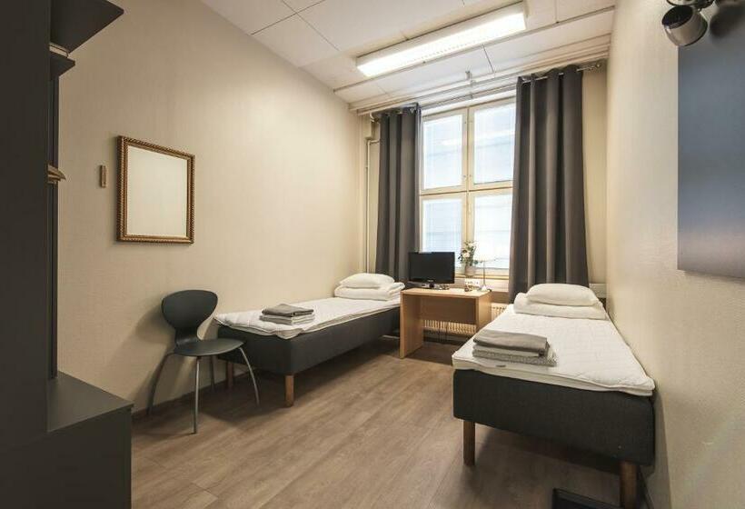 اتاق استاندارد با سرویس بهداشتی مشترک, Hostel Hermanni