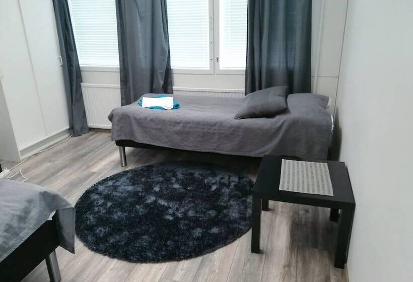 اتاق استاندارد با سرویس بهداشتی مشترک, Hostel Racuna