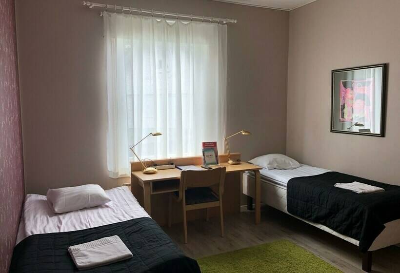 اتاق استاندارد با سرویس بهداشتی مشترک, Hostel River