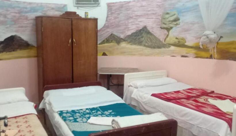 اتاق ساده سه‌ نفره, Ahmed Safari Camp &