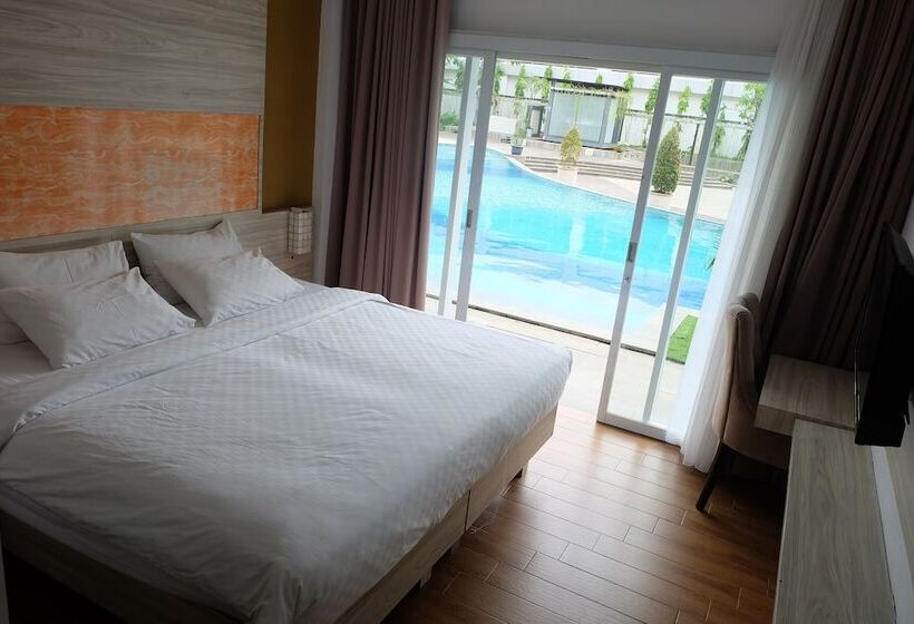 اتاق لوکس, Akshaya Hotel Karawang
