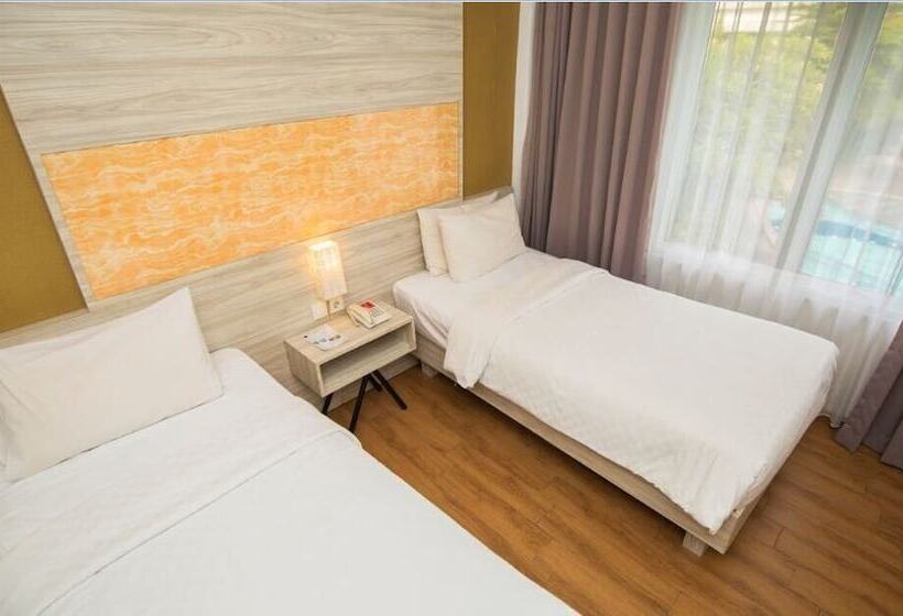اتاق لوکس, Akshaya Hotel Karawang
