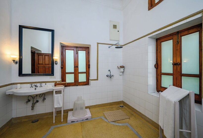 اتاق استاندارد یک نفره, Neemrana S Baradari Palace