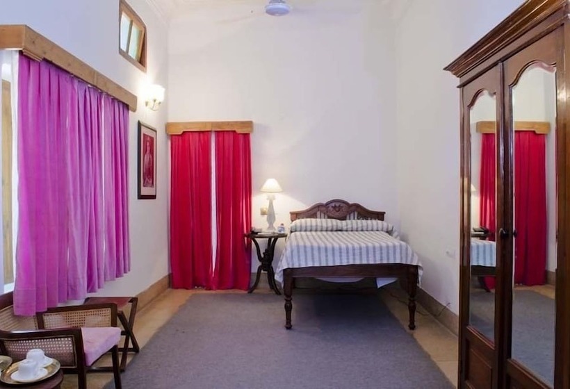 اتاق استاندارد یک نفره, Neemrana S Baradari Palace