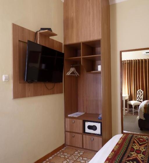 اتاق خانوادگی, Ocean View Residence