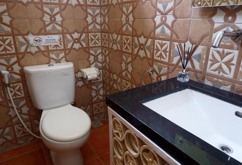 اتاق خانوادگی, Ocean View Residence