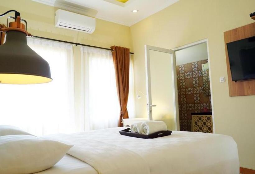 اتاق خانوادگی, Ocean View Residence