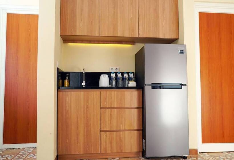 اتاق خانوادگی, Ocean View Residence