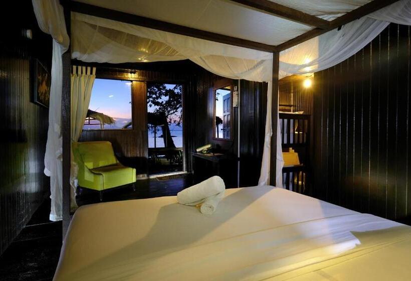 اتاق لوکس با چشم‌انداز دریا, Melina Beach Resort