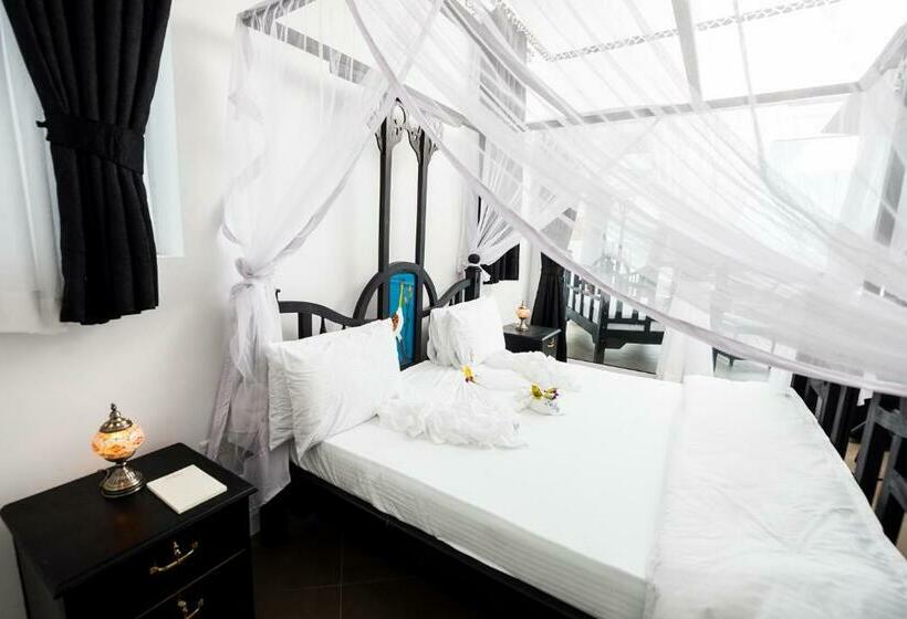سوئیت با تخت بزرگ, Sofia Sea View