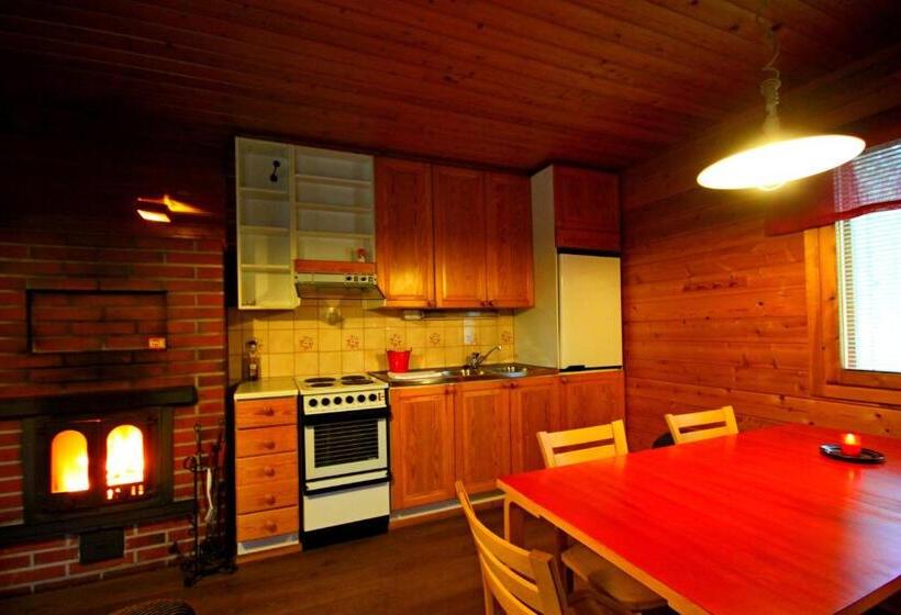 کلبه ییلاقی, Ukonjärven Holiday Village