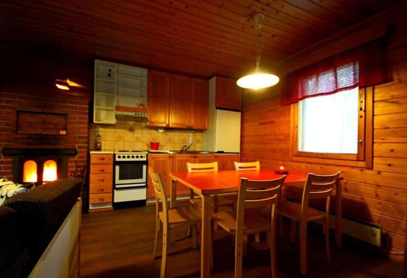 کلبه ییلاقی, Ukonjärven Holiday Village