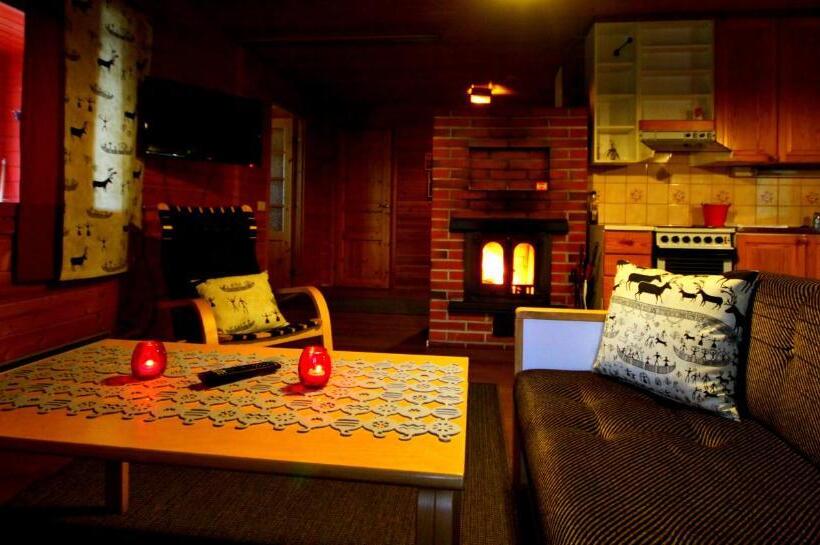 کلبه ییلاقی, Ukonjärven Holiday Village
