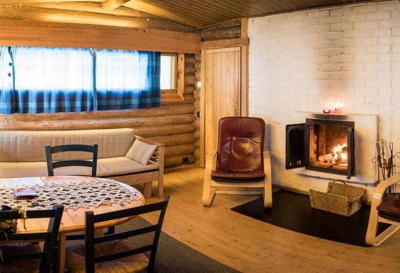 کلبه ییلاقی, Ukonjärven Holiday Village