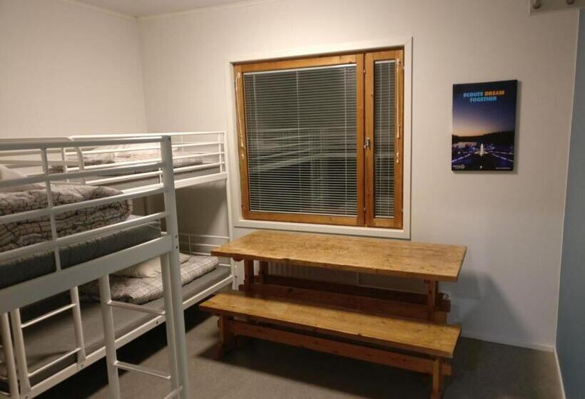 اتاق استاندارد چهارنفره با سرویس بهداشتی مشترک, Scouts  Hostel