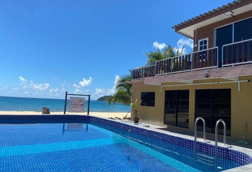 اتاق لوکس خانوادگی, Tioman Santai Resort