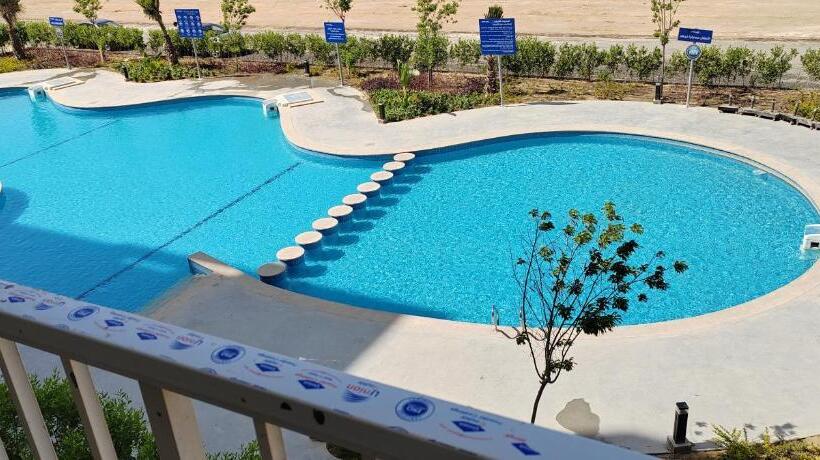 2 Bedroom Apartment Pool View, Appartement In Porto Golf Marina شاليه فندقي في بورتو جولف مارينا