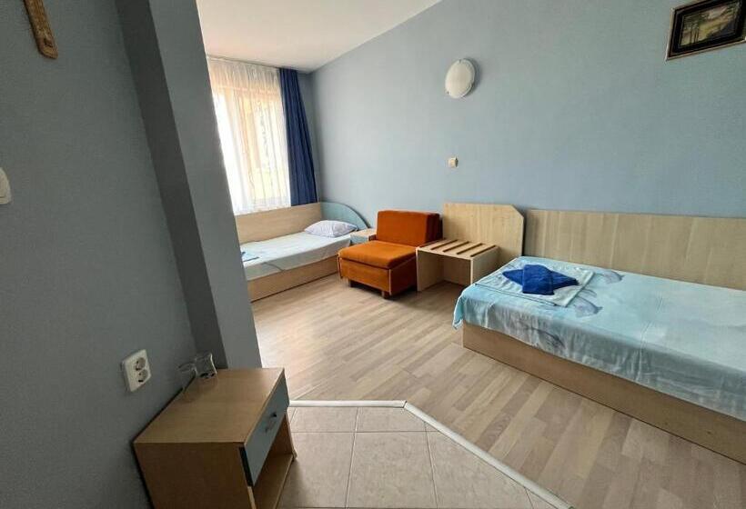 اتاق استاندارد, Family Hotel Delfina