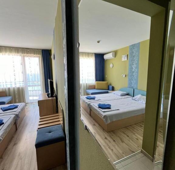 اتاق استاندارد سه نفره, Family Hotel Delfina