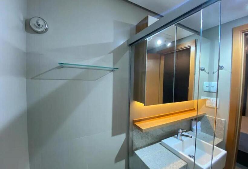 آپارتمان 1 خوابه با چشم‌انداز استخر, Flat Hotel   Próximo Ao Aeroporto De Brasília