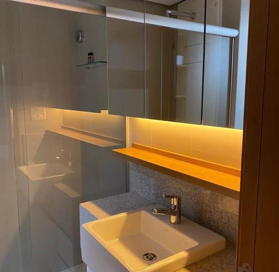 آپارتمان 1 خوابه با چشم‌انداز استخر, Flat Hotel   Próximo Ao Aeroporto De Brasília