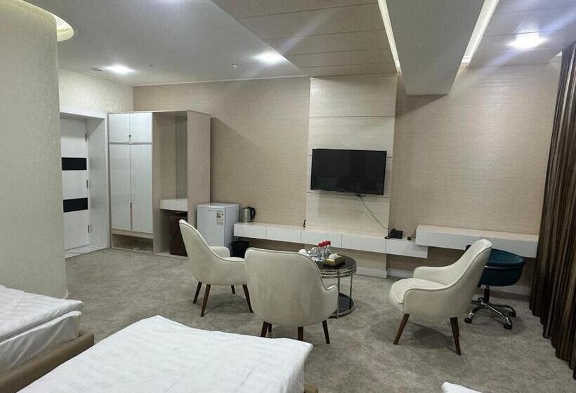 اتاق استاندارد سه نفره, Ohu Palace
