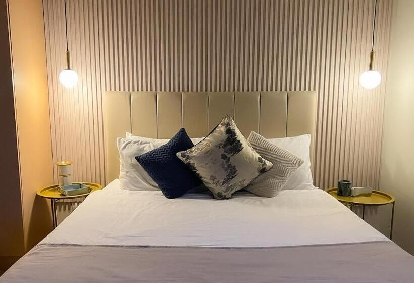 آپارتمان 1 خوابه با بالکن, Luxestaysmnl Parisian Charm 1br Suite Pool Gym 400mbps Wifi Netflix Amazing City View