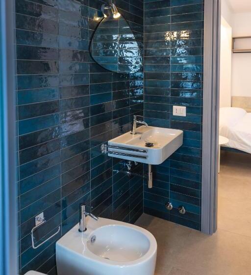اتاق لوکس با چشم‌انداز دریا, Atena Room