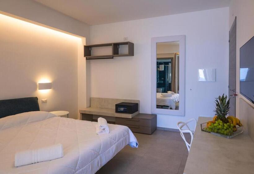 اتاق لوکس با چشم‌انداز دریا, Atena Room