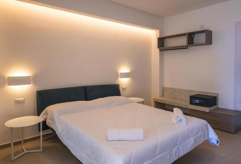 اتاق لوکس با چشم‌انداز دریا, Atena Room
