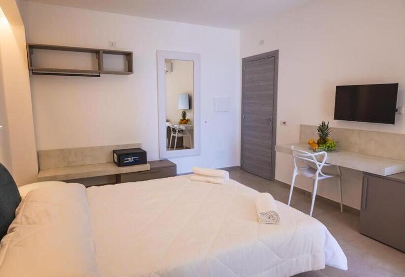 اتاق لوکس با چشم‌انداز دریا, Atena Room