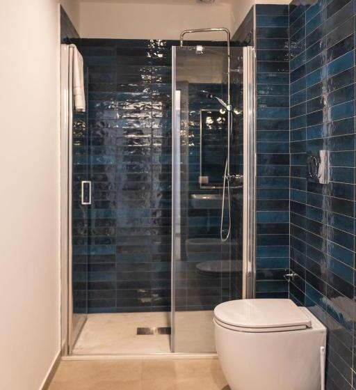 اتاق استاندارد چهار تخته, Aura Room