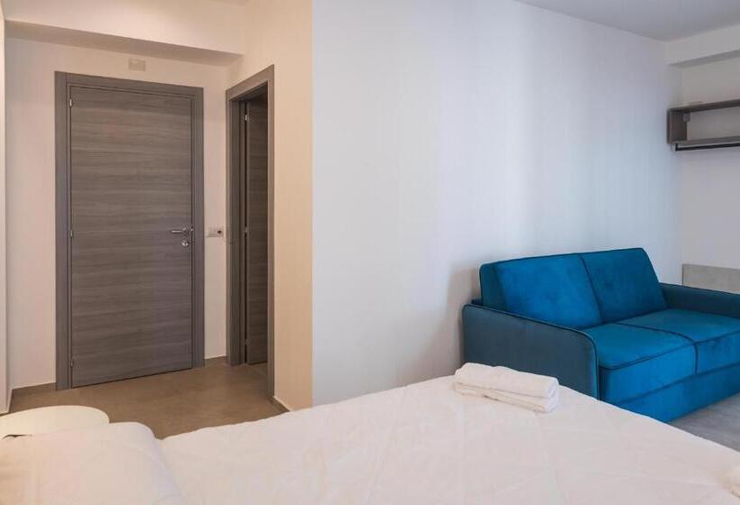 اتاق استاندارد چهار تخته, Aura Room