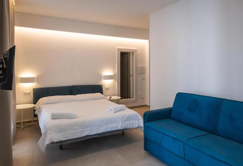 اتاق استاندارد چهار تخته, Aura Room