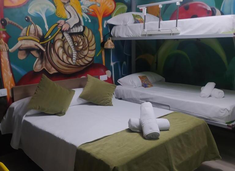 اتاق لوکس چهار تخته, Familyhostelpinto