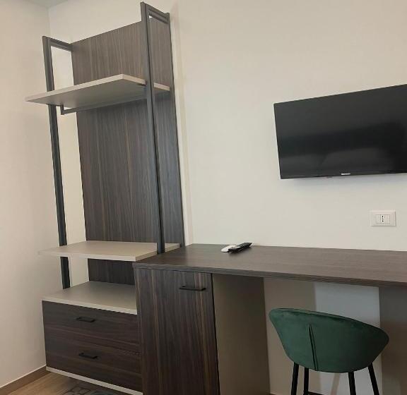 اتاق لوکس با بالکن, Al Duomo Suites