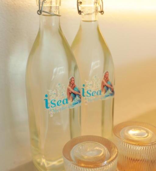 اتاق استاندارد سه تخته با چشم‌انداز, Isea Resort